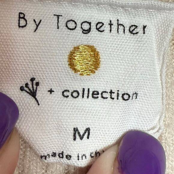 By Together Collection Tan & White Ribbed Cuff Sleeve Sweater Size Medium - Picture 5 of 6